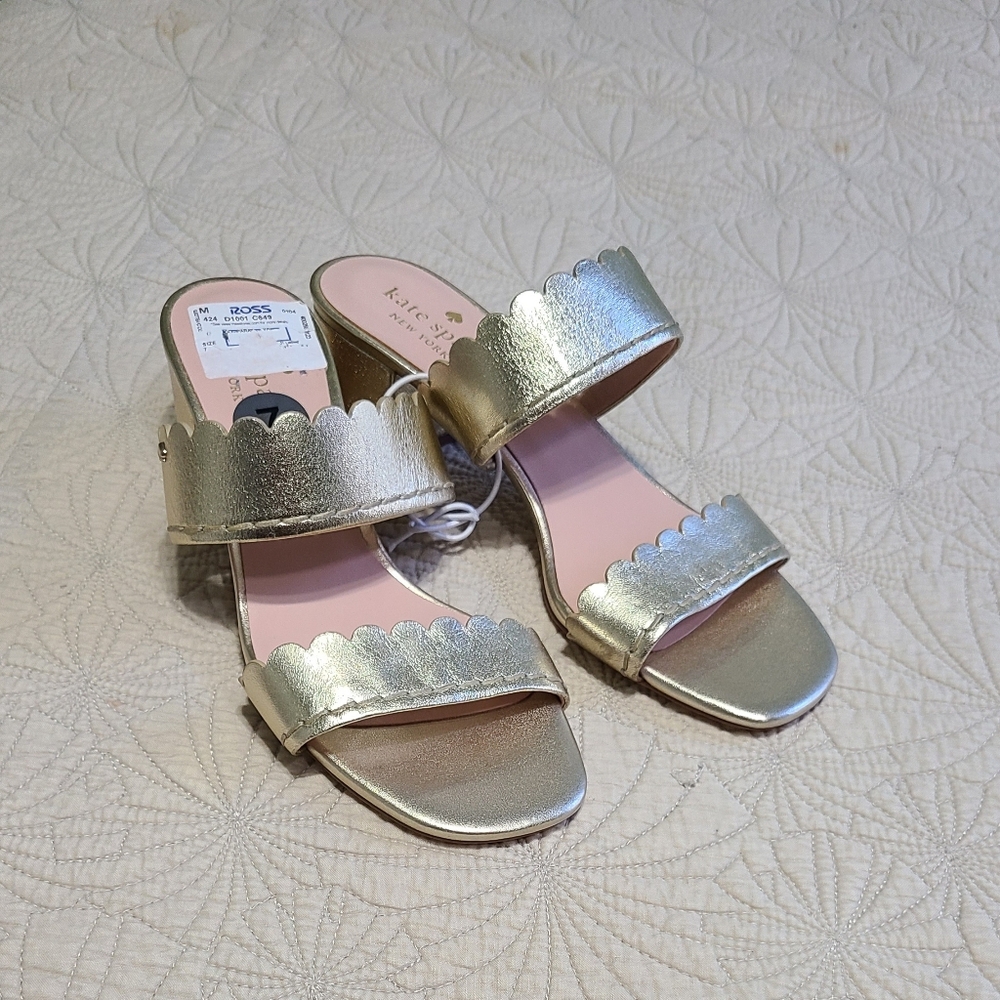 Kate Spade Chrissie Sandals Gold Metallic Size 7 NWT - Picture 5 of 15